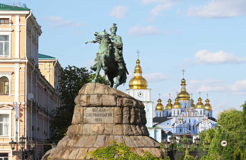 乌克兰Kyiv Sofia广场纪念碑和圣米迦勒金顶寺