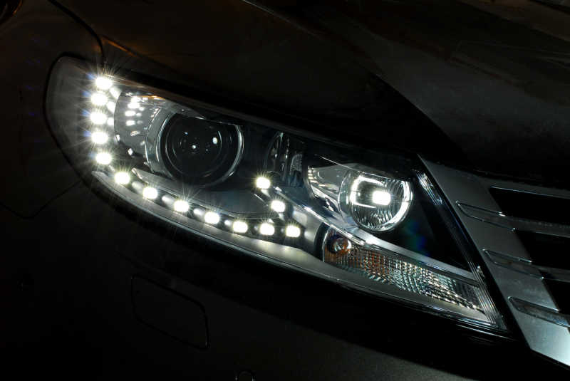 黑色车LED汽车前照灯