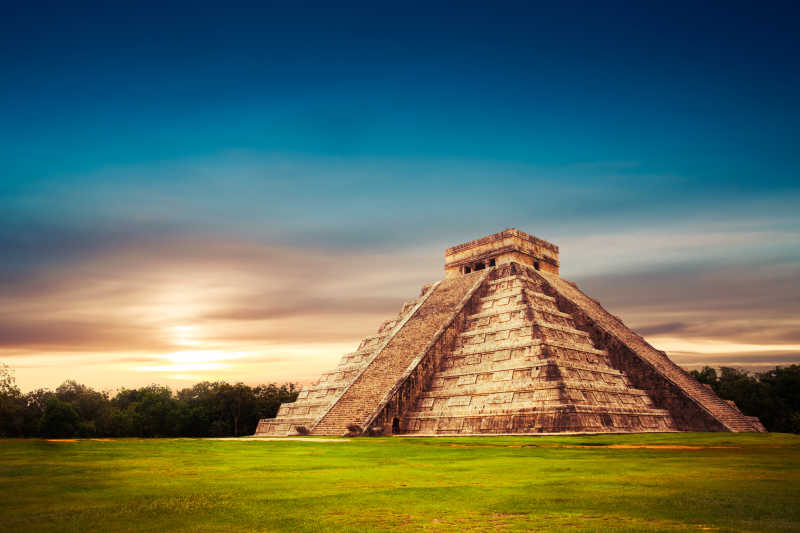 墨西哥尤卡坦半岛金字塔
