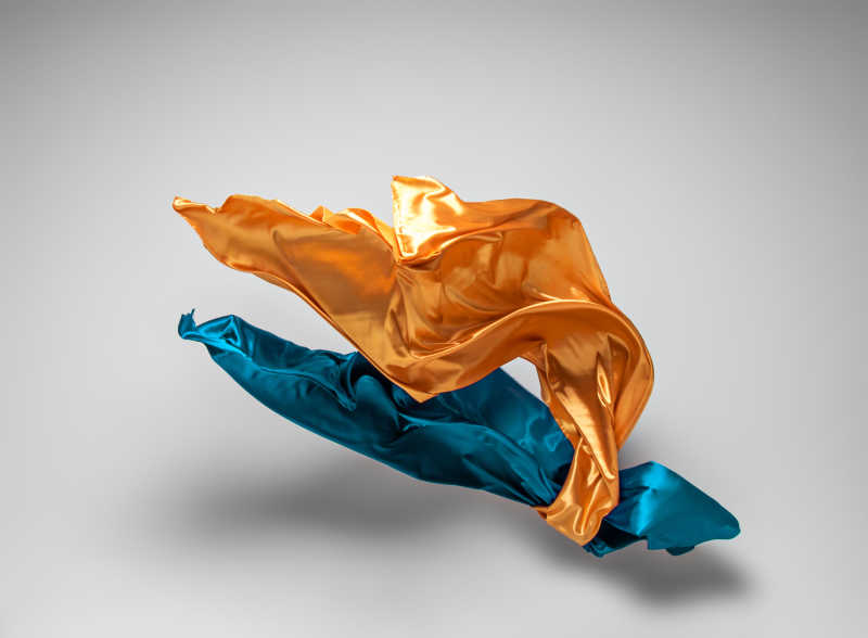 蓝色和橙色的丝巾