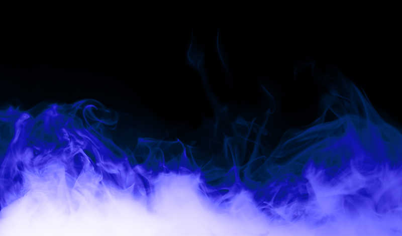 黑色背景上的蓝色抽象烟雾