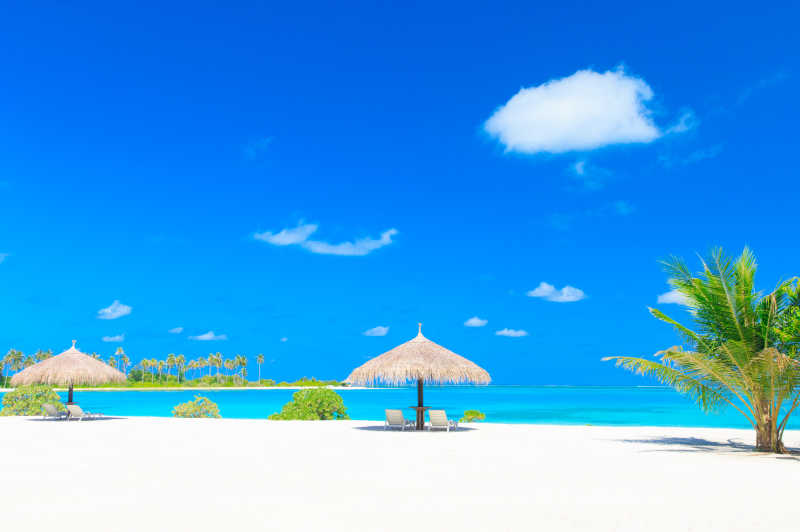 马尔代夫的迷人热带海滩
