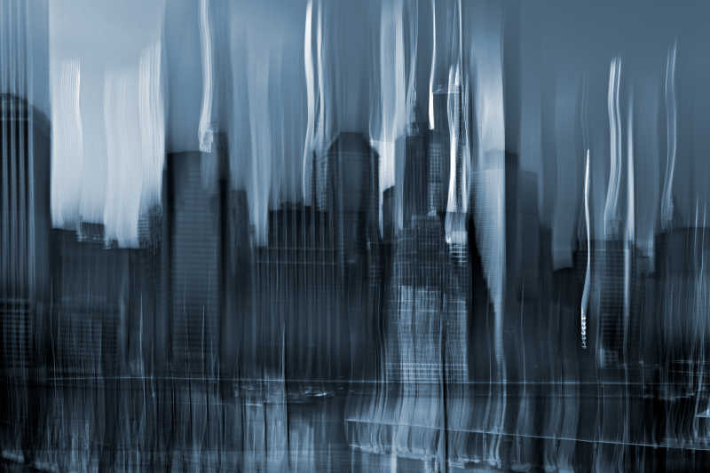灰色色调背景下模糊的纽约曼哈顿夜景