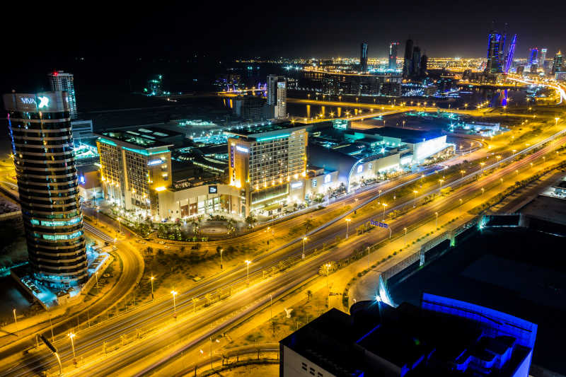 巴林市中心夜景鸟瞰图
