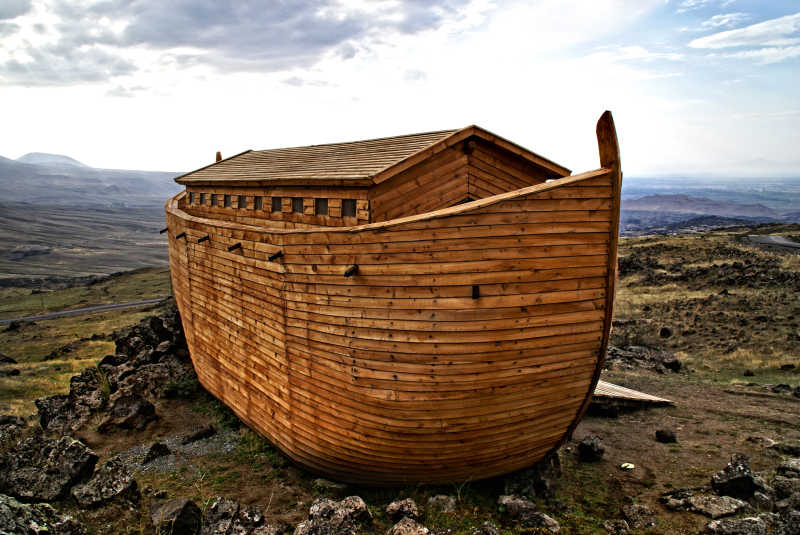 木制船型房屋