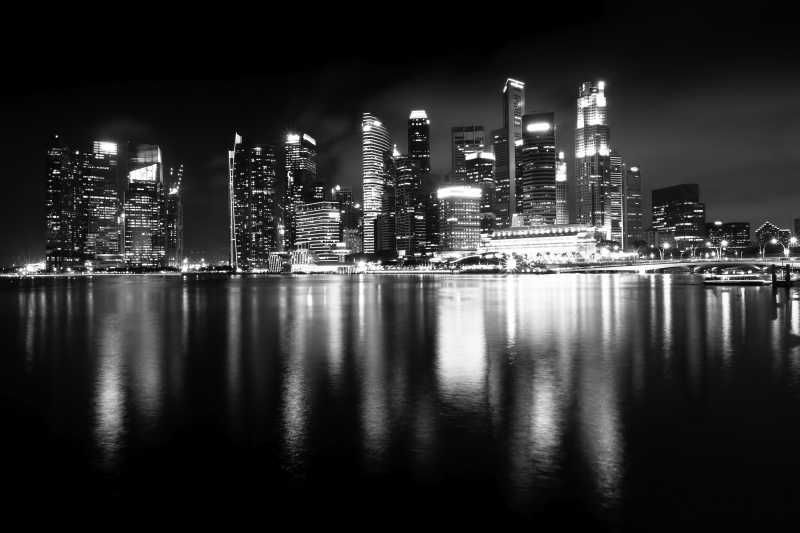 在新加坡的滨海湾的夜景全景摄像