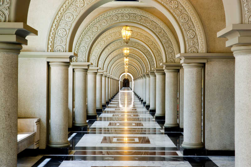 皇宫里的豪华走廊