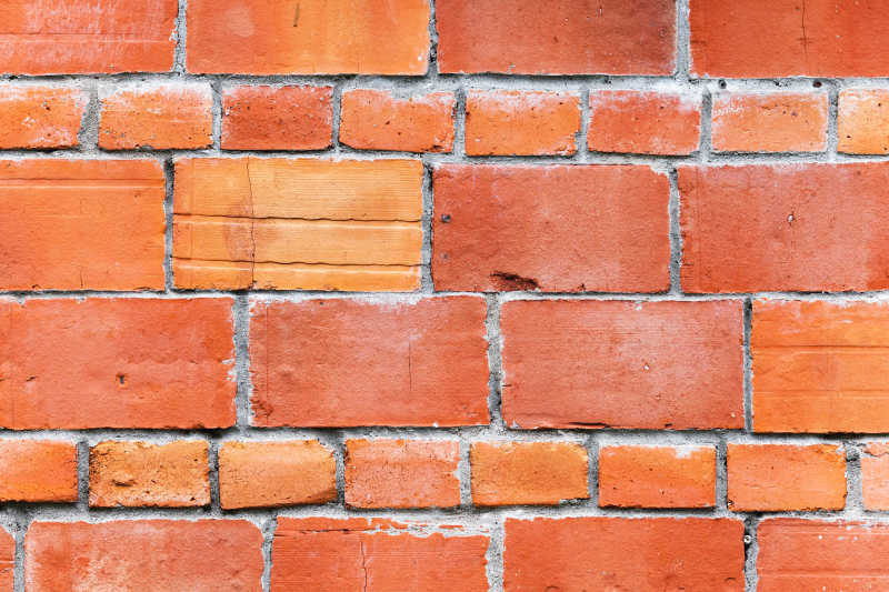 红色砖块和水泥墙壁