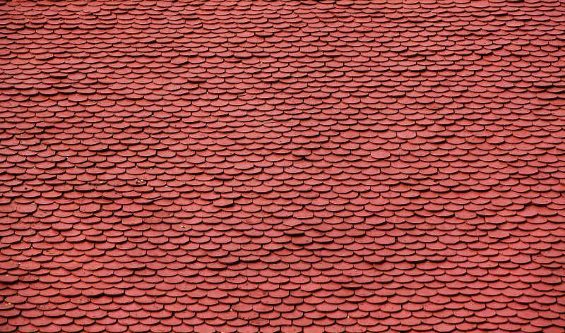 现代红瓷砖屋顶