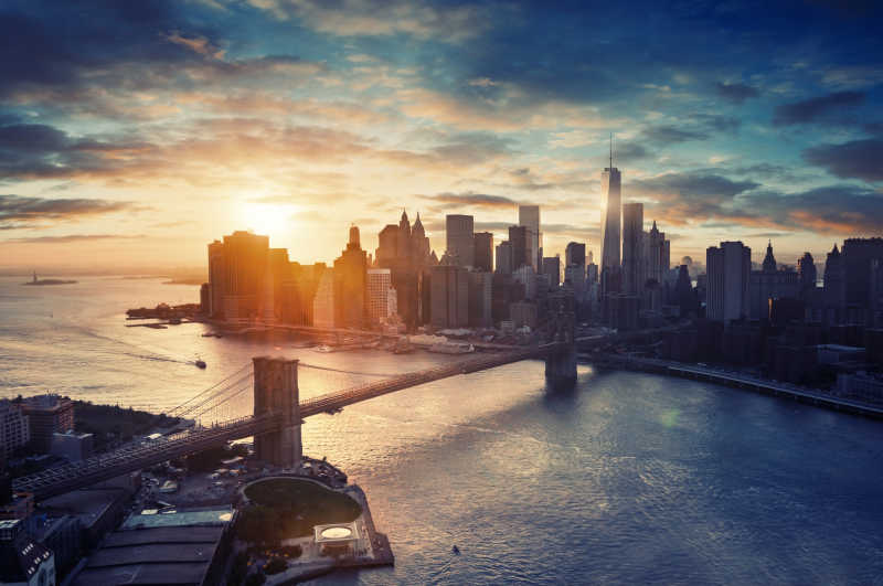 日落后的曼哈顿夜景