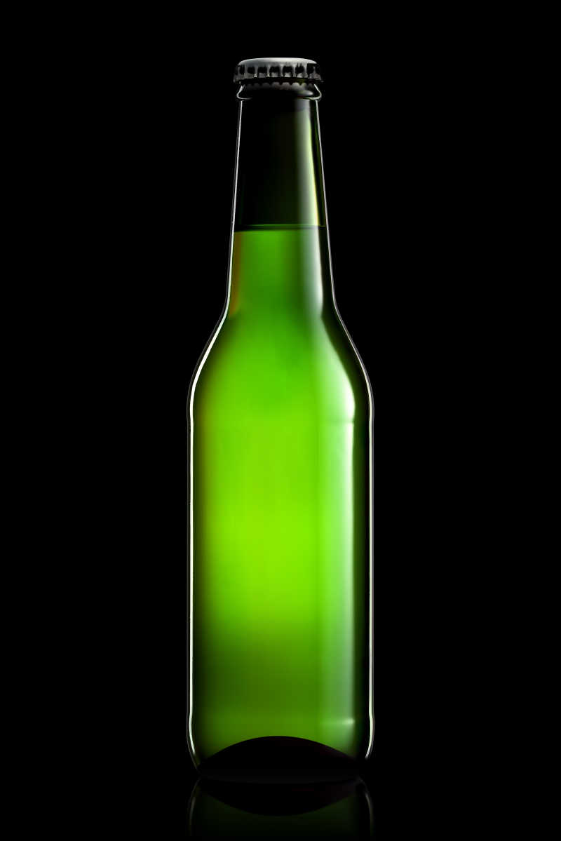 绿色的玻璃酒瓶
