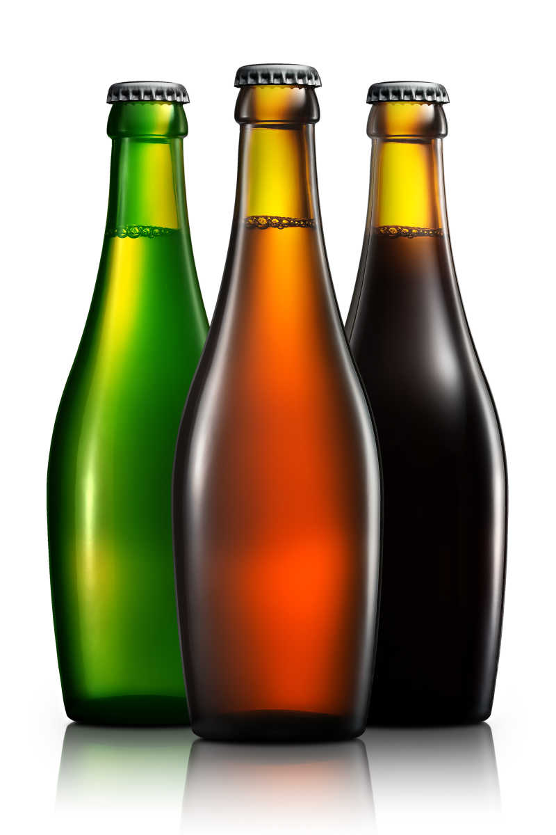 三种颜色的玻璃酒瓶