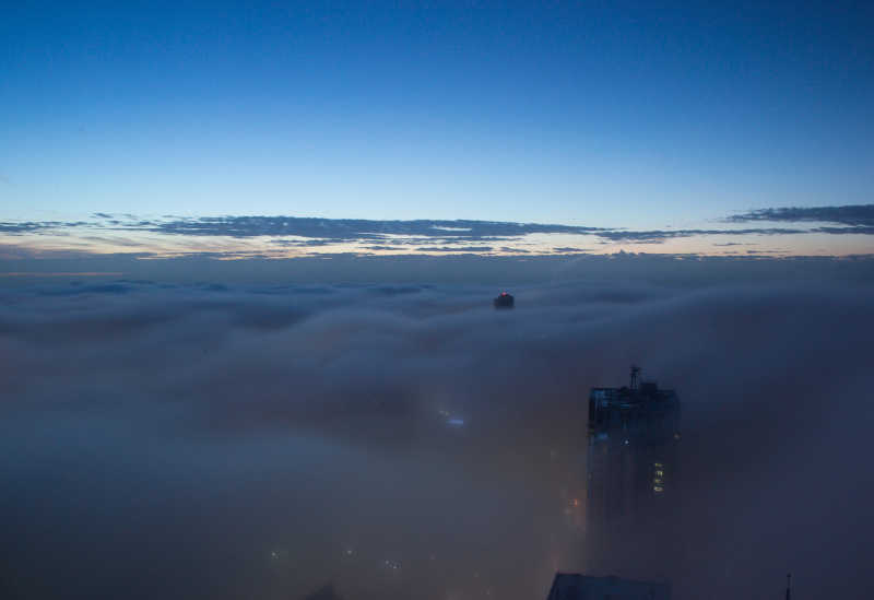 城市上空浓厚的雾霾
