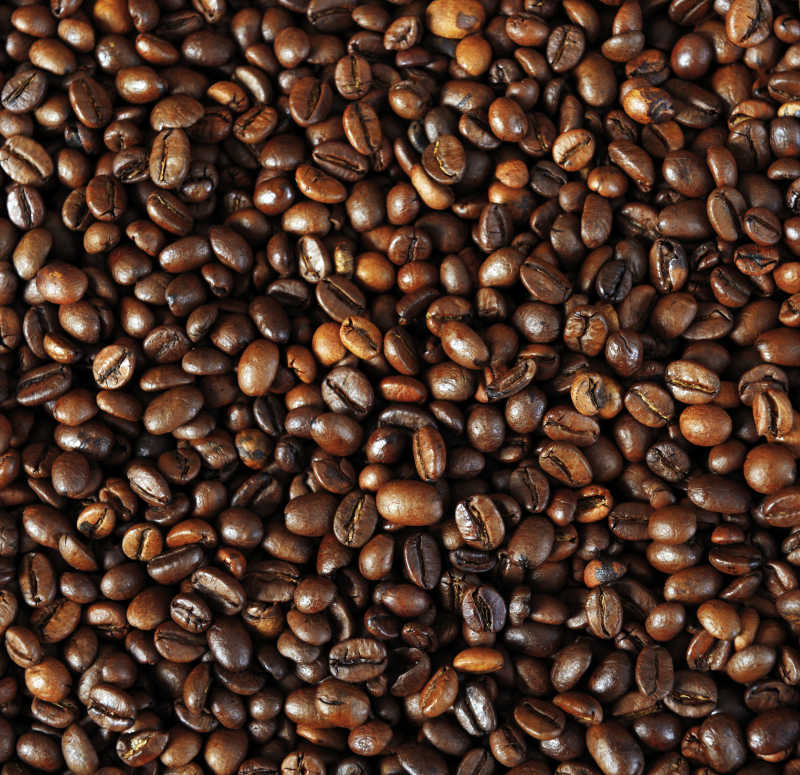 许多褐色的咖啡豆