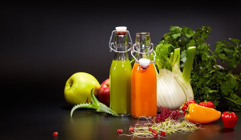 新鲜健康果蔬和果蔬汁