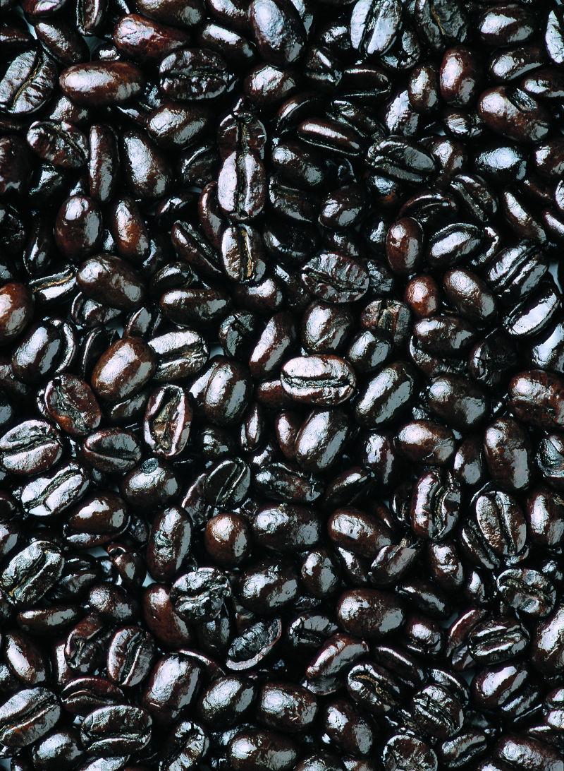 黑色丰满咖啡豆