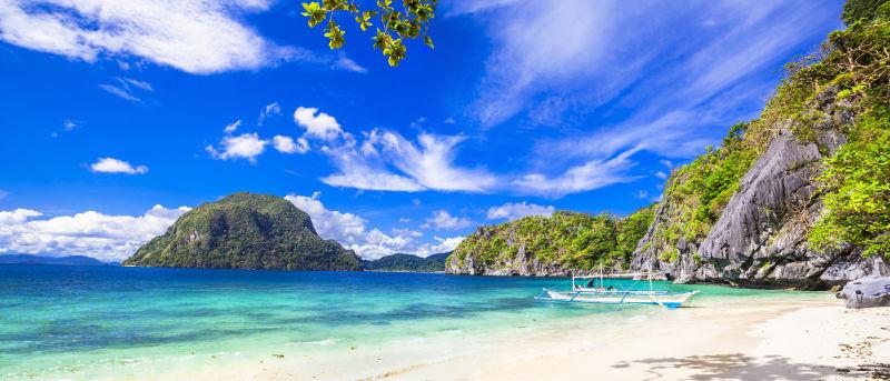 菲律宾巴拉望上的美丽热带海滩