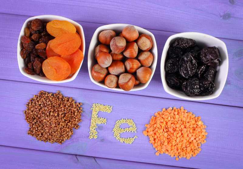 铭文Fe的食材和含铁和膳食纤维的成分的多种食材