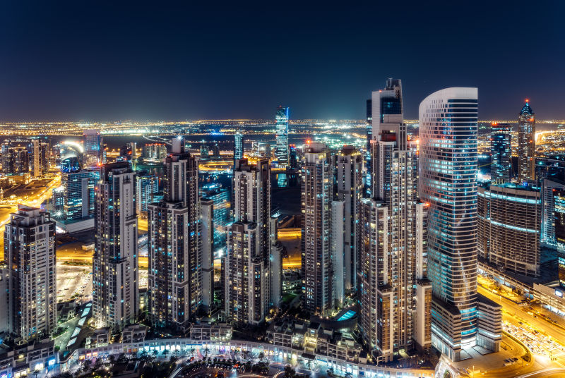 迪拜商业湾建筑的夜间