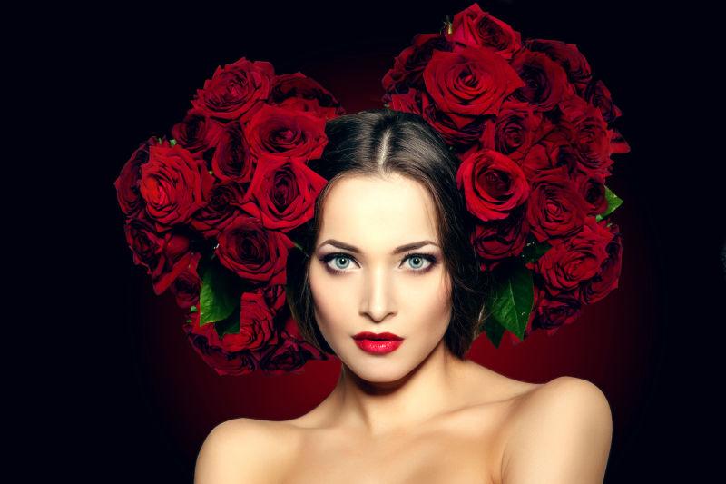 美丽的模特女人头饰是玫瑰花束
