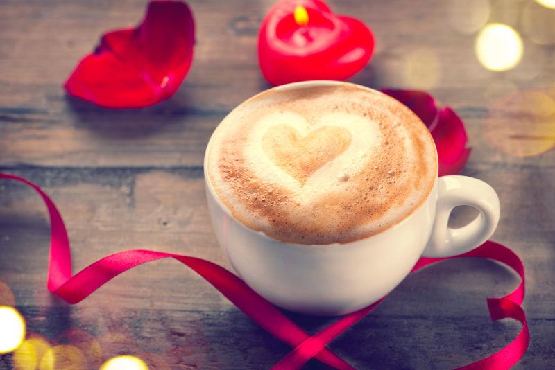 情人节的爱心咖啡