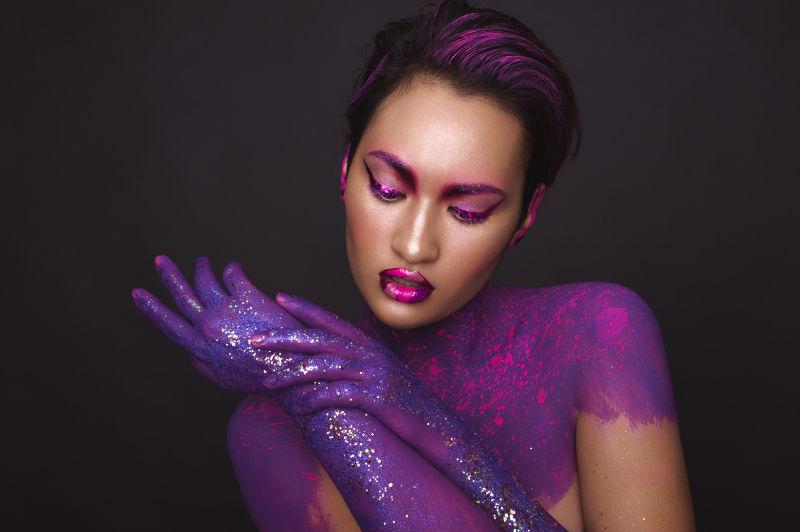 紫色彩妆美女模特