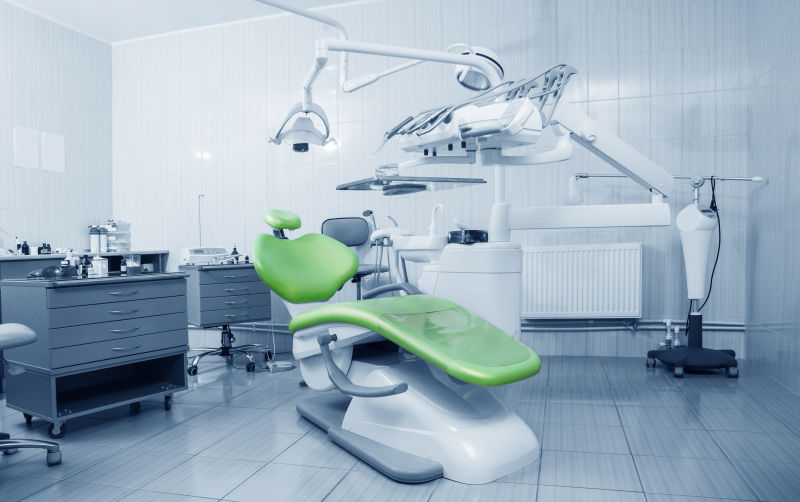 牙医诊所中的设备工具