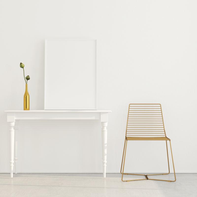白色桌子和金丝椅的室内设计