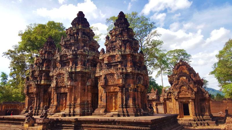 林立的柬埔寨石塔