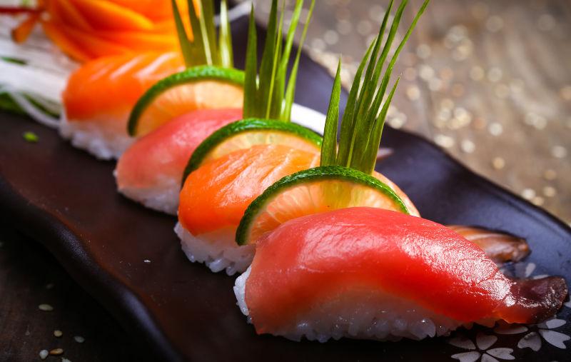 日本鲑鱼寿司