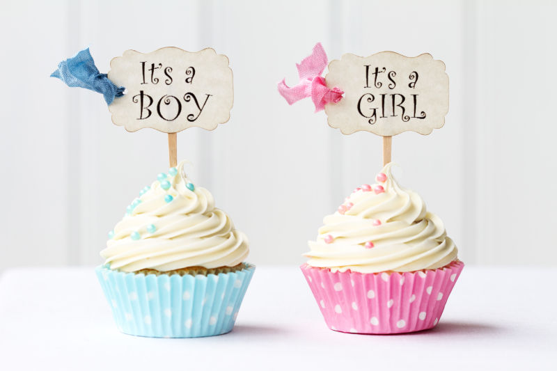 给女孩和男孩的婴儿纸杯蛋糕
