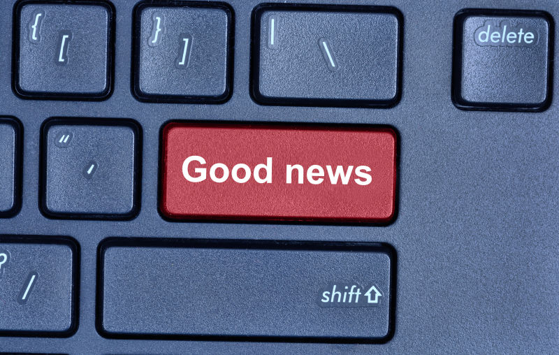 电脑键盘上的好消息按键