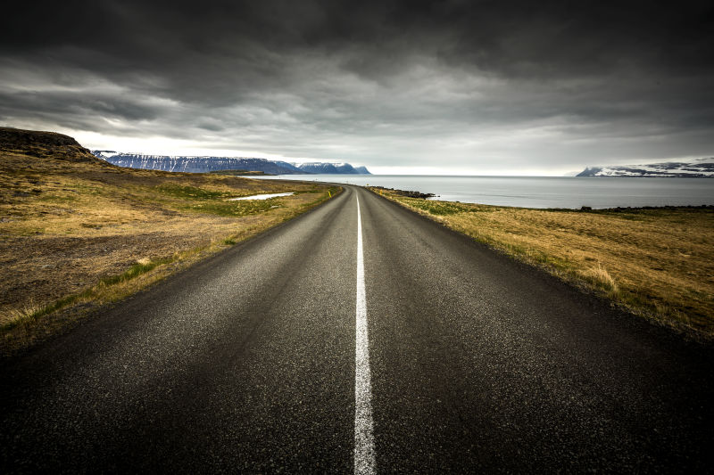 冰岛不可思议的道路风景