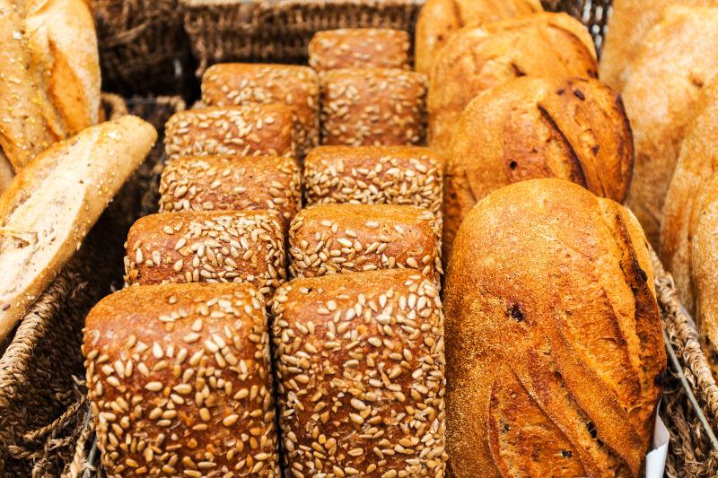 撒冷马哈尼耶胡达市场的面包柜台