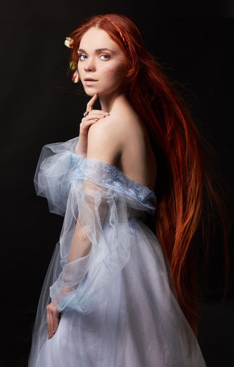 性感美丽的红发女孩仙子