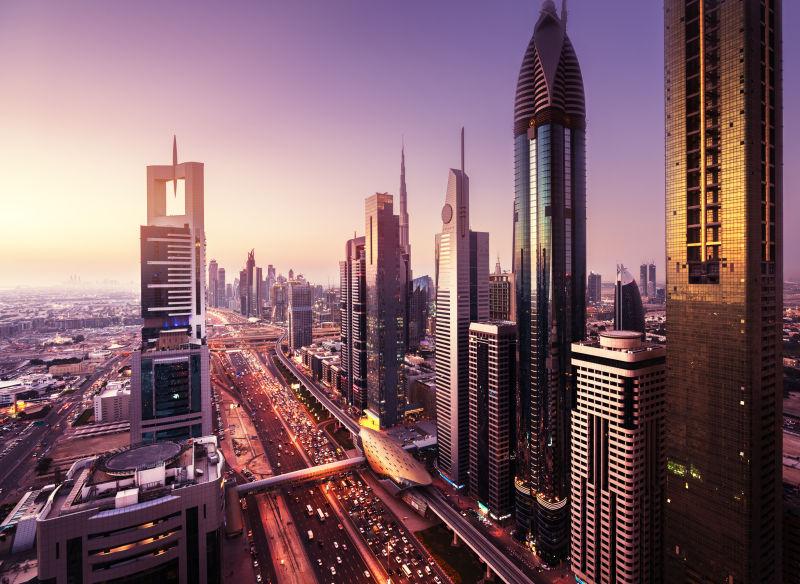 迪拜城市的天际线