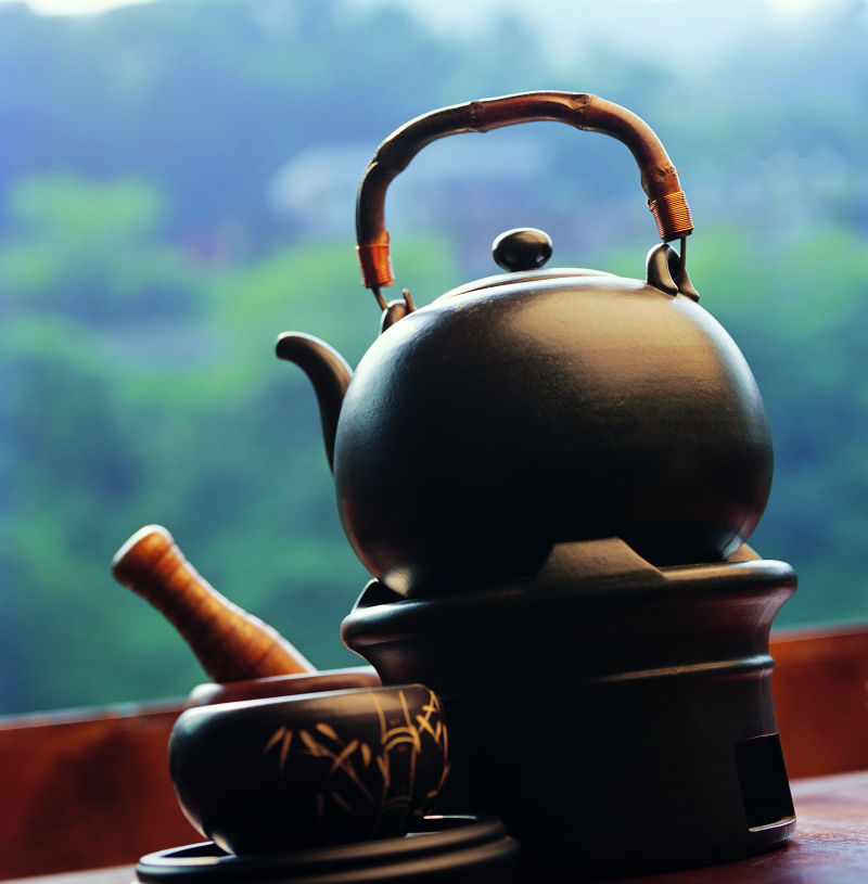 黑色的中国茶壶