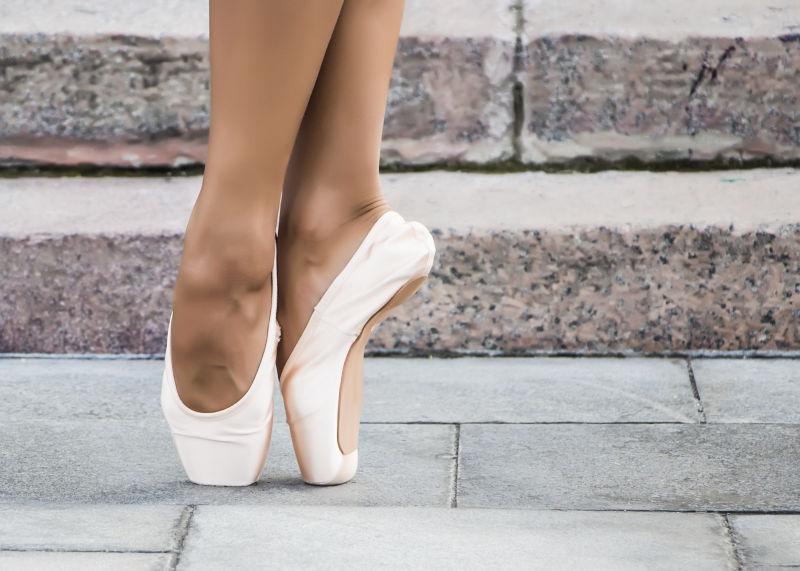 芭蕾舞者脚上的鞋