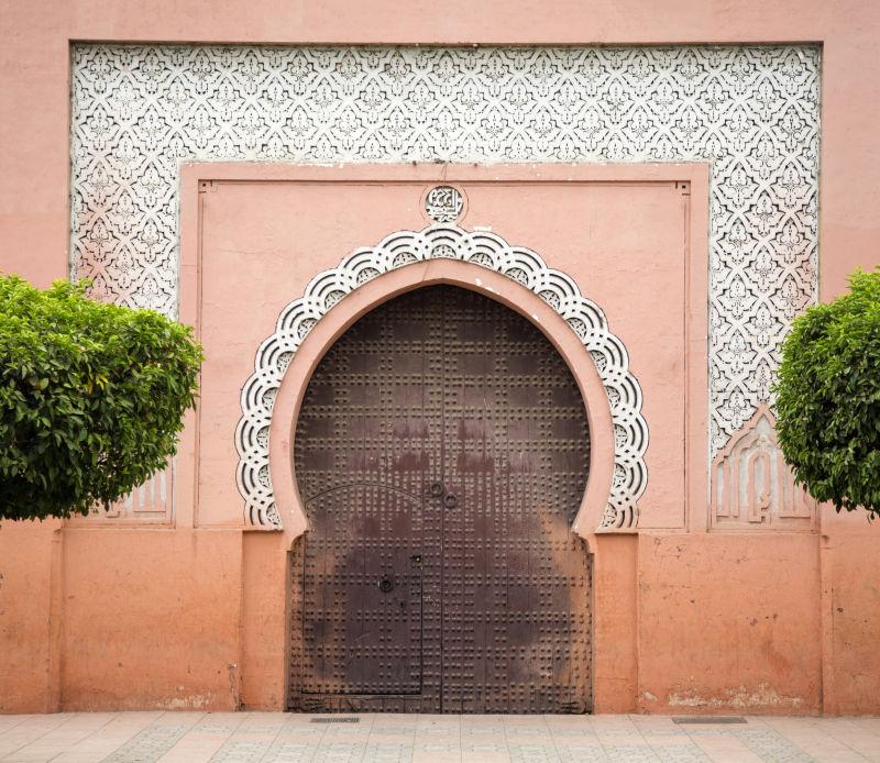 摩洛哥门上的精美装饰