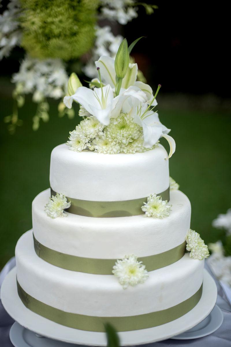 绿色婚礼蛋糕