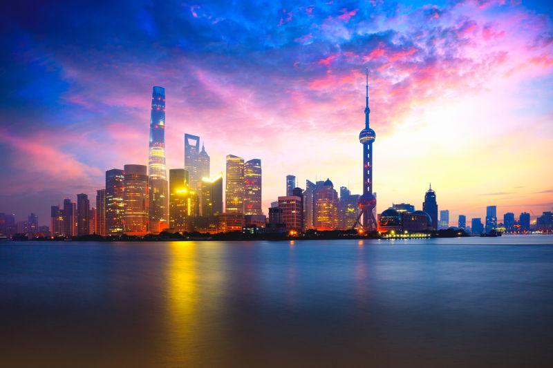 中国上海黄浦河天际线