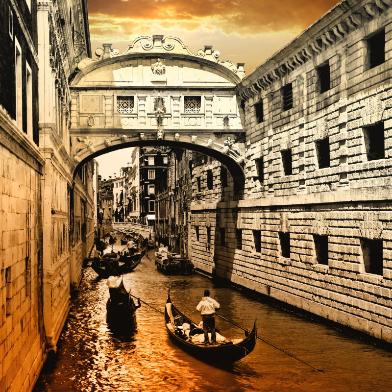 日落时分的威尼斯景观之桥