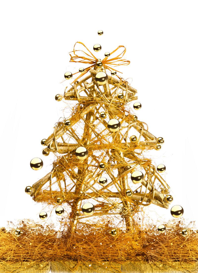 金黄色的漂亮的圣诞树