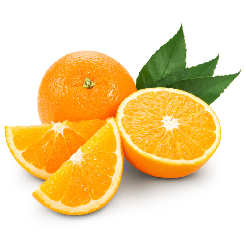 新鲜的橙子被切开