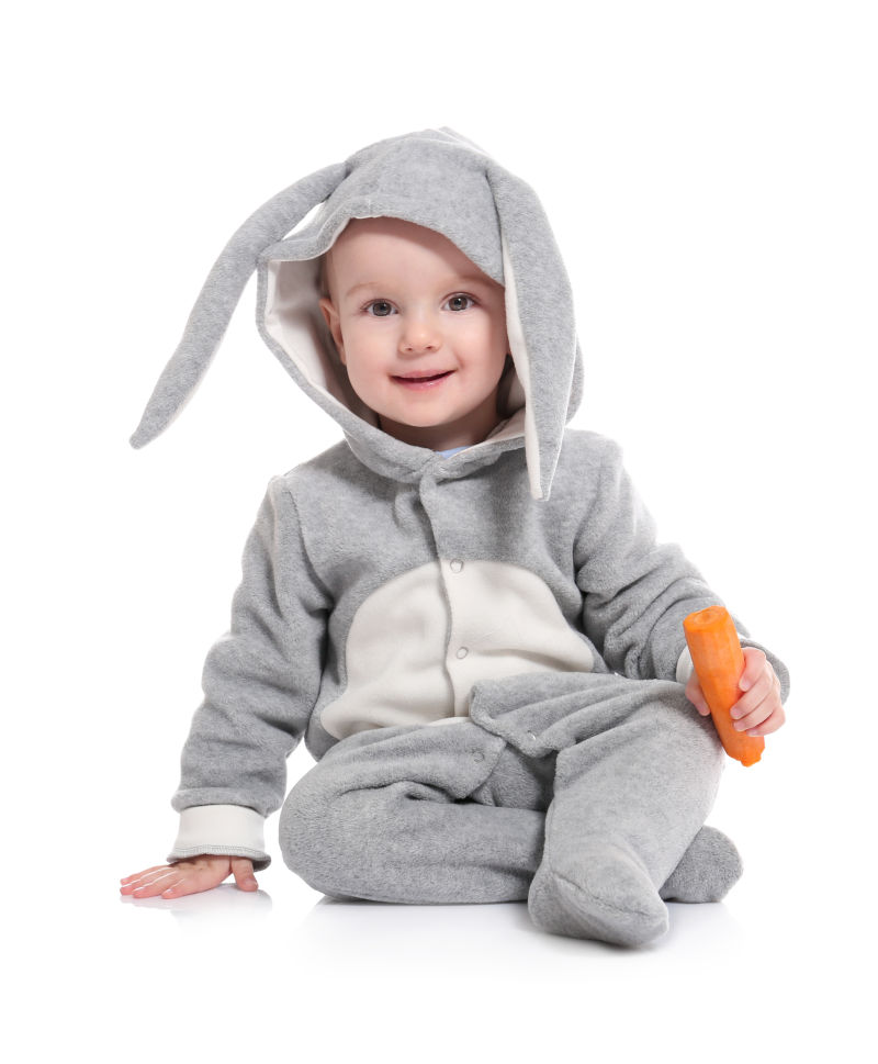 穿着兔子装的宝宝