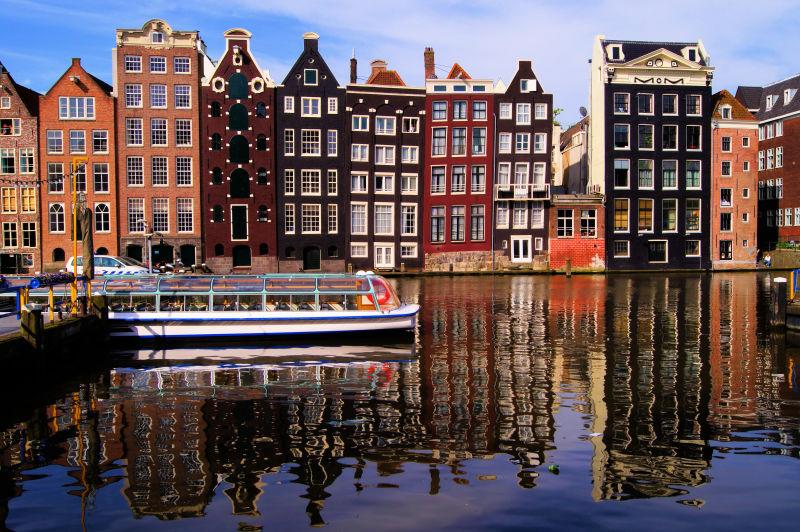 阿姆斯特丹传统民居的运河