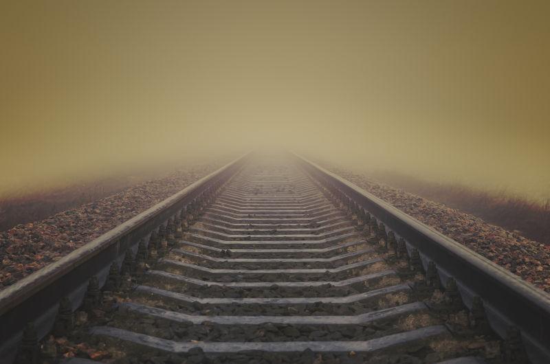 灰雾铁路到地平线