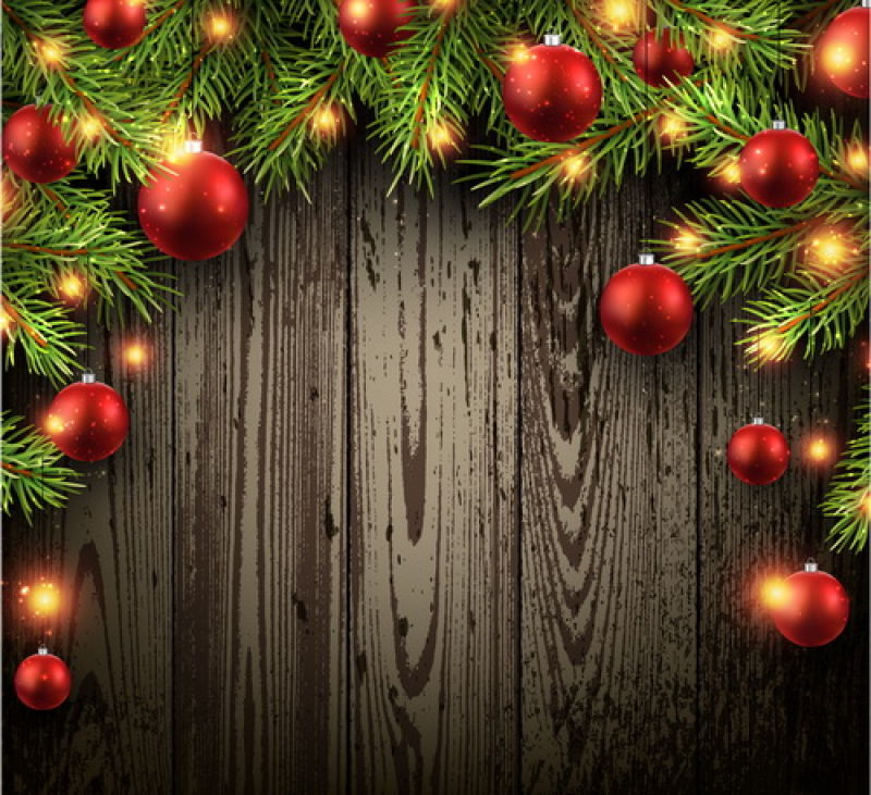 矢量木背景上红色装饰球和金色小彩灯装饰的圣诞树