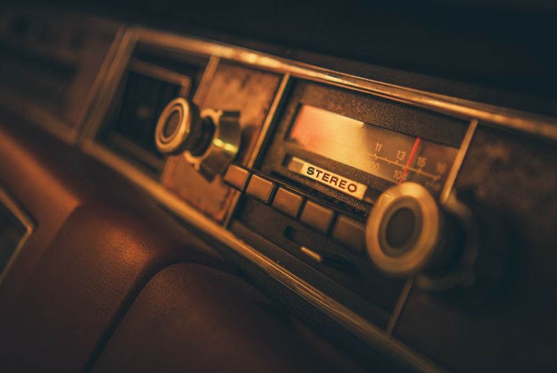 复古经典汽车收音机
