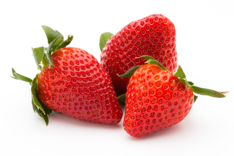 白底草莓新鲜浆果
